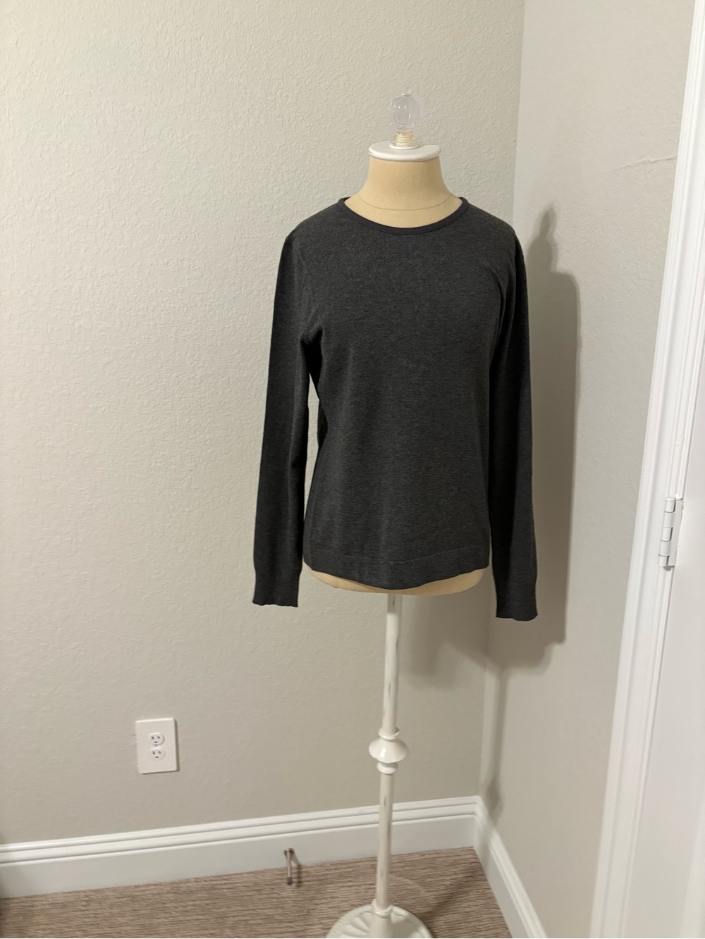 Etcetera Men's Dark Charcoal Crewneck Sweater